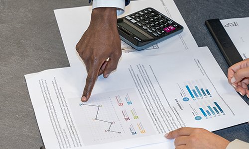 خدمات الاستثمار والاستشارات