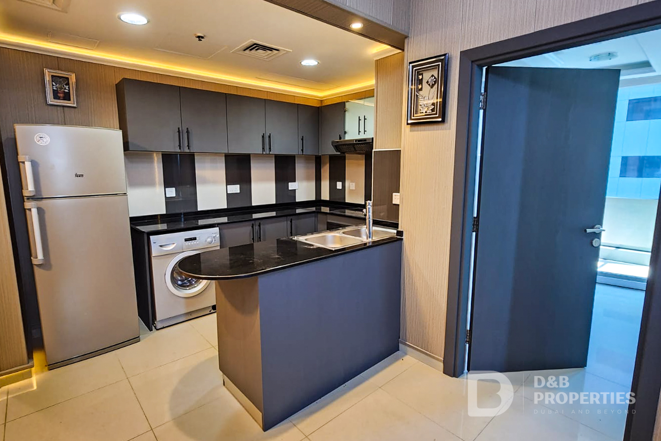 Upgraded | Stunning View | Available Immediately