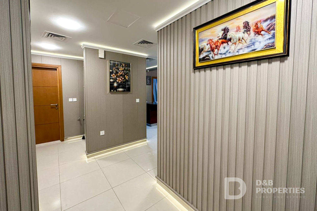 Upgraded | Stunning View | Available Immediately