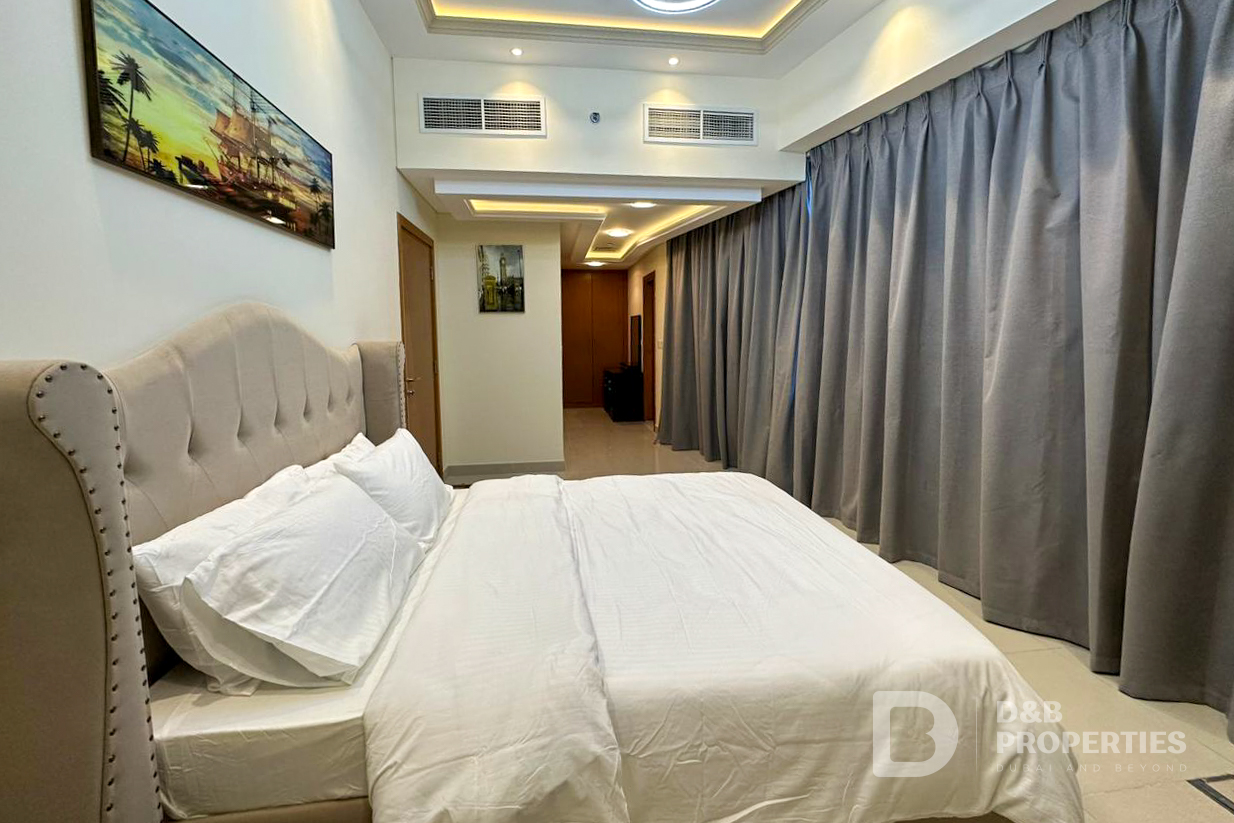 Upgraded | Stunning View | Available Immediately