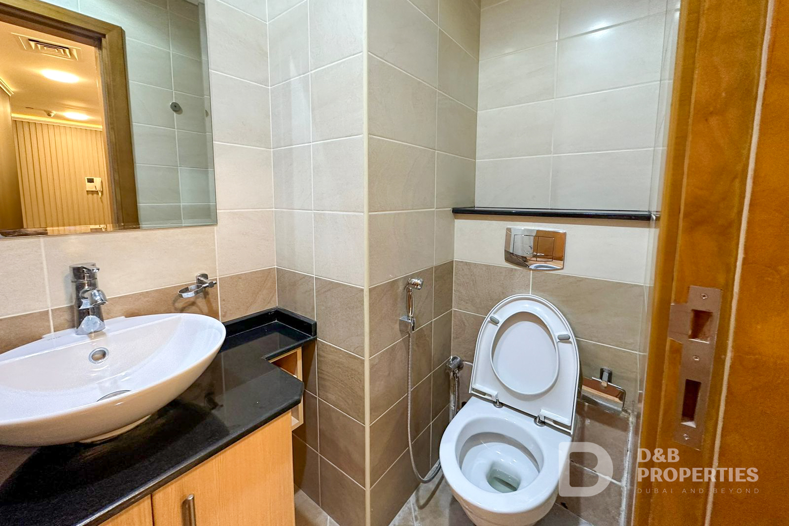 Upgraded | Stunning View | Available Immediately