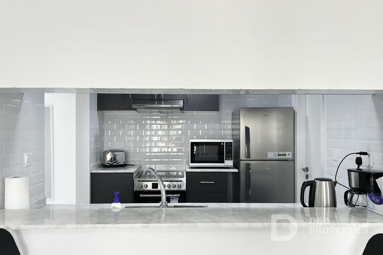 Fully Furnished | Modern Unit | Park view