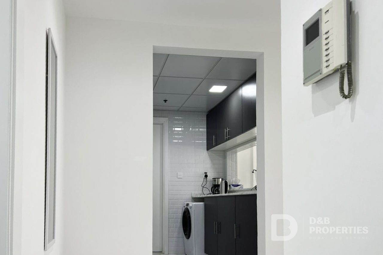 Fully Furnished | Modern Unit | Park view