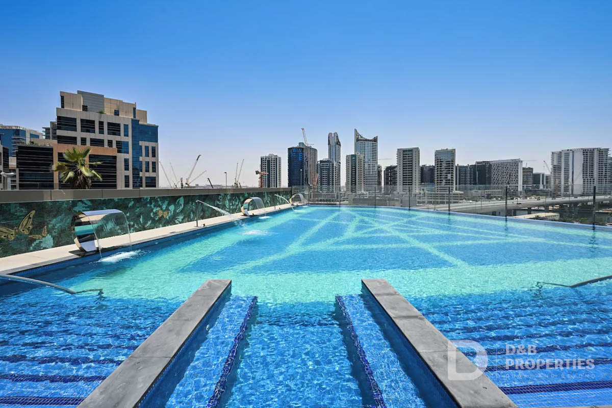Studio | Fully Furnished | Prime Downtown Location