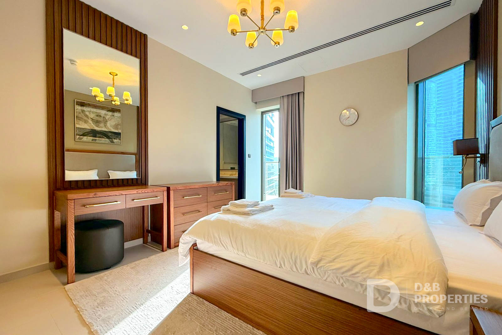 Spacious 2 Bedroom | Furnished | Up to 12 Cheques