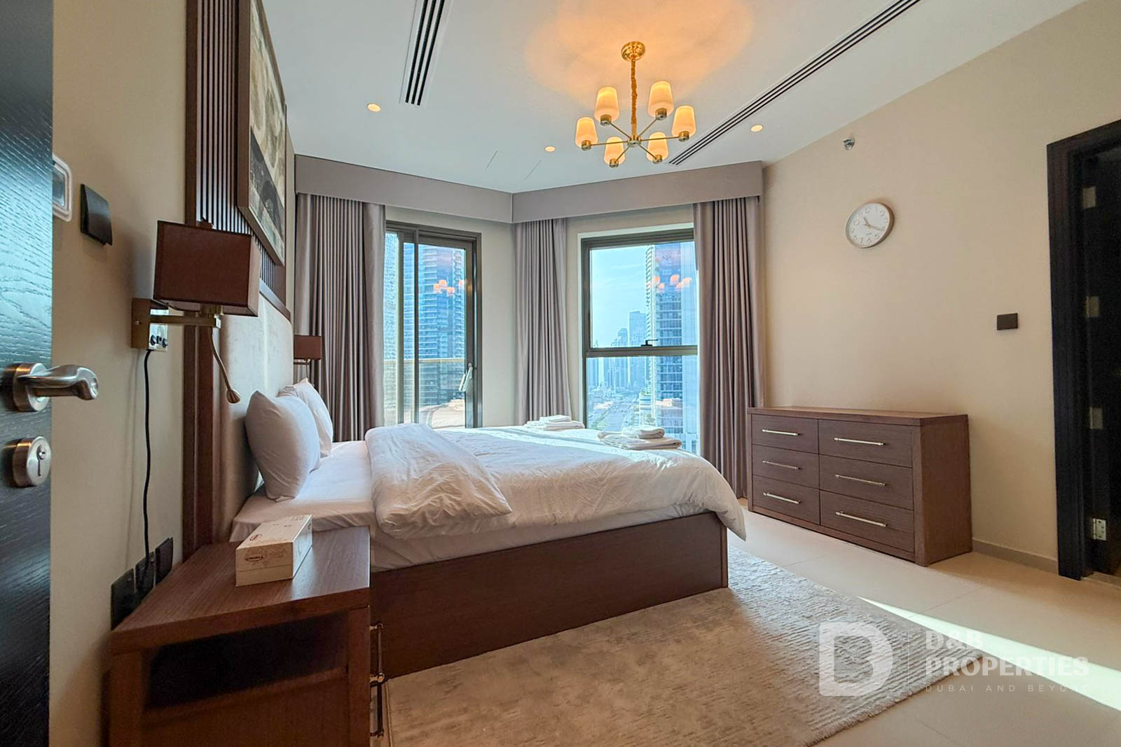 Spacious 2 Bedroom | Furnished | Up to 12 Cheques