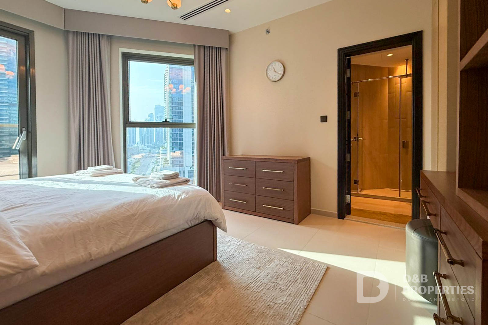 Spacious 2 Bedroom | Furnished | Up to 12 Cheques