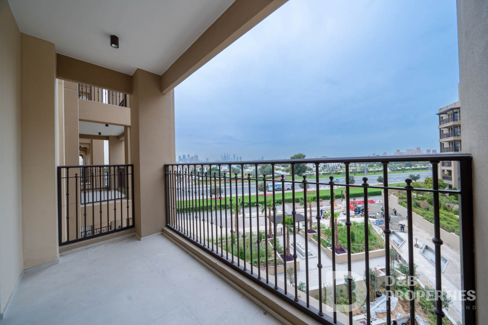 BRAND NEW | MODERN LIVING | SKYLINE VIEW