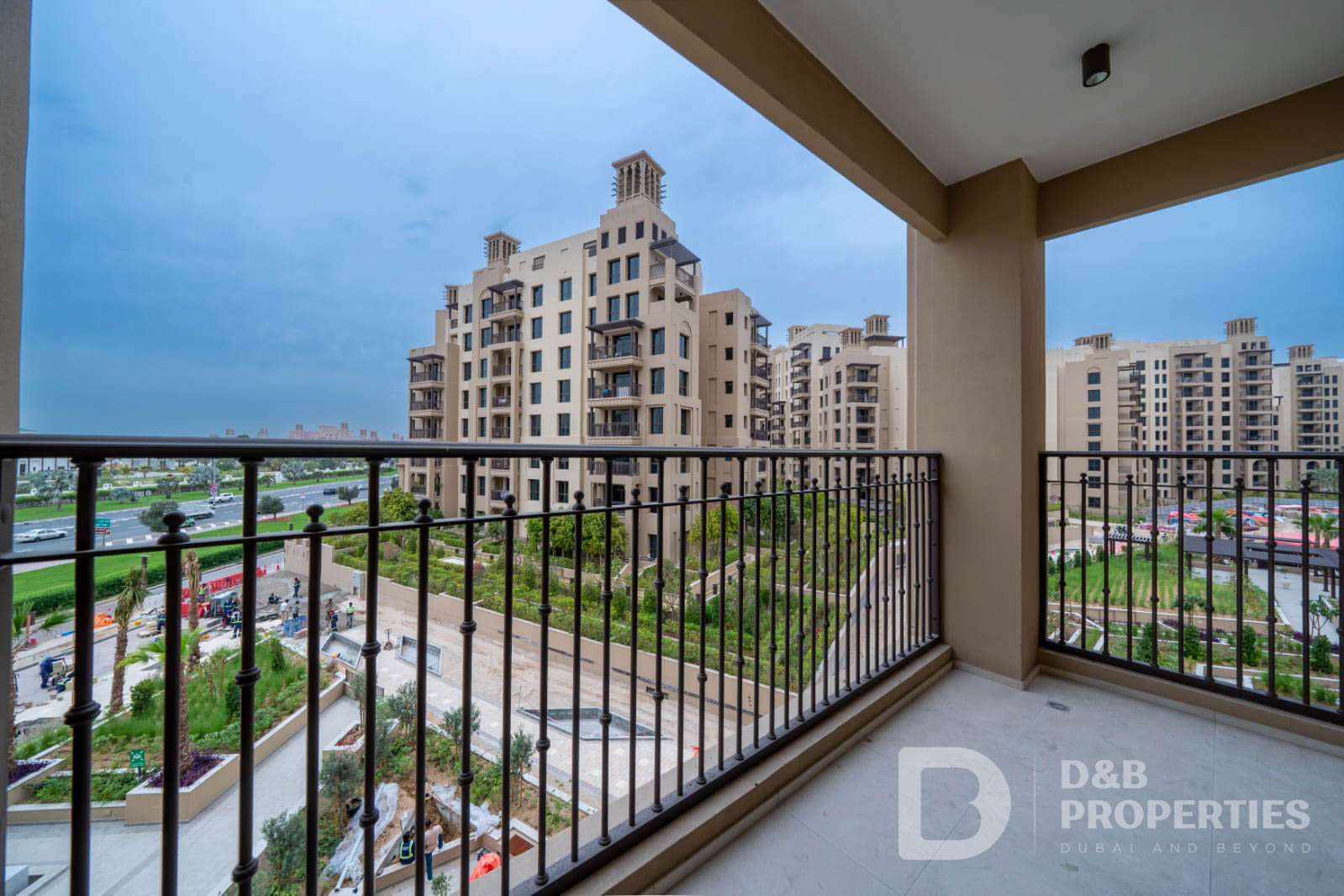 BRAND NEW | MODERN LIVING | SKYLINE VIEW