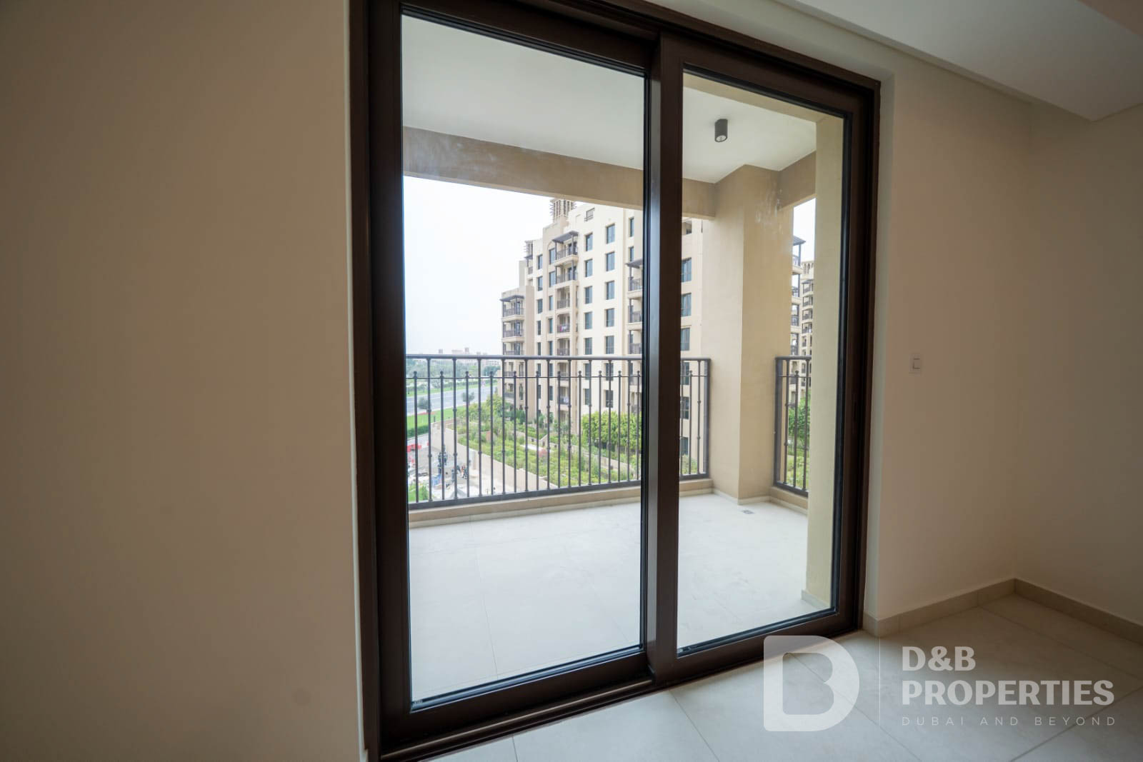 BRAND NEW | MODERN LIVING | SKYLINE VIEW