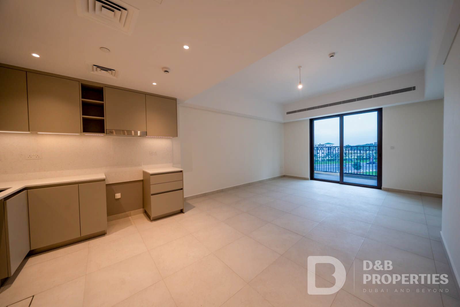 BRAND NEW | MODERN LIVING | SKYLINE VIEW