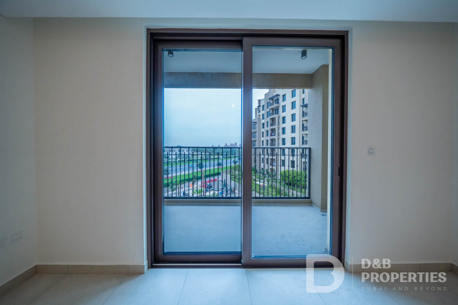 BRAND NEW | MODERN LIVING | SKYLINE VIEW