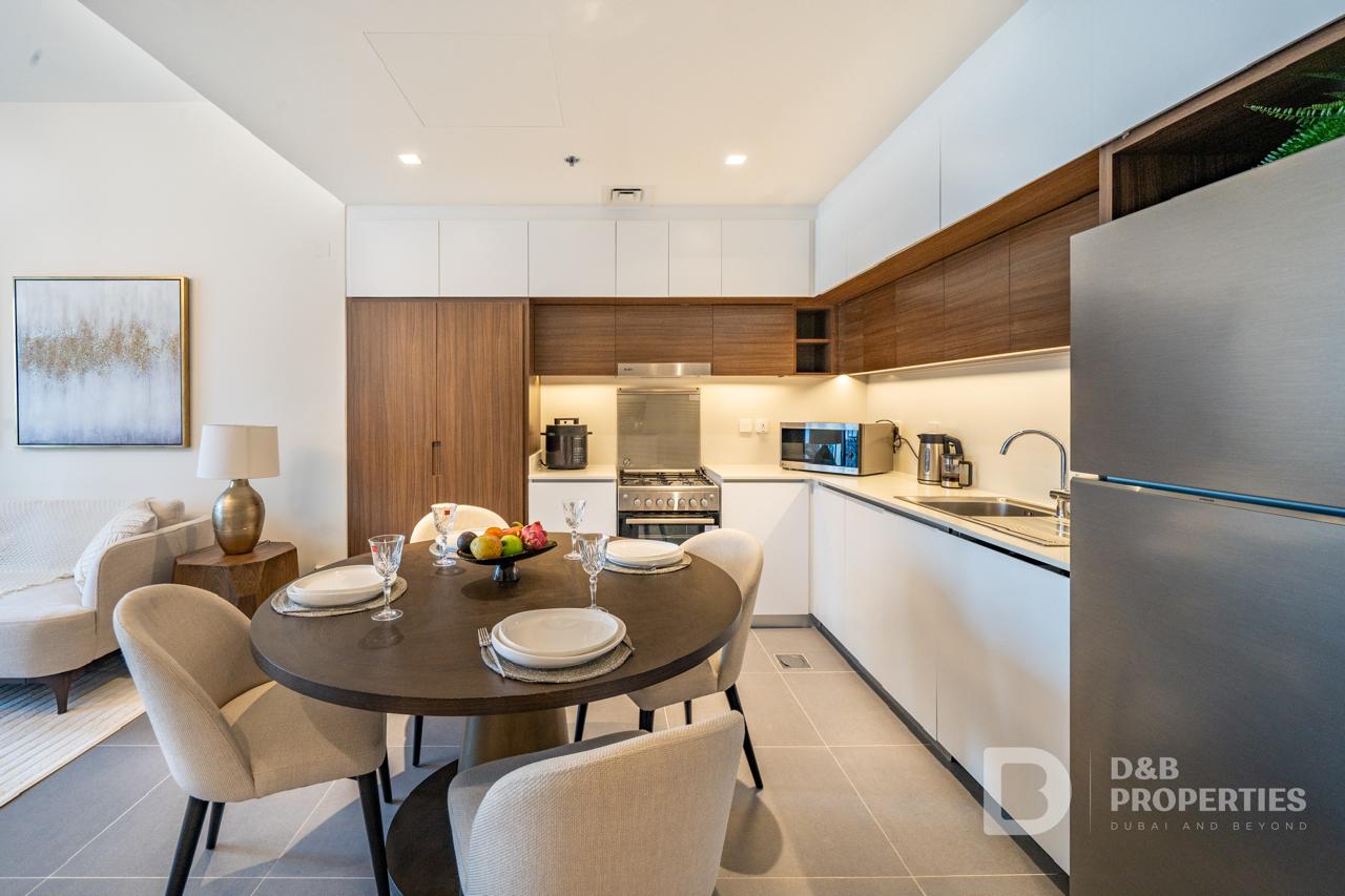 12 Cheques | Chiller Free | Boulevard View