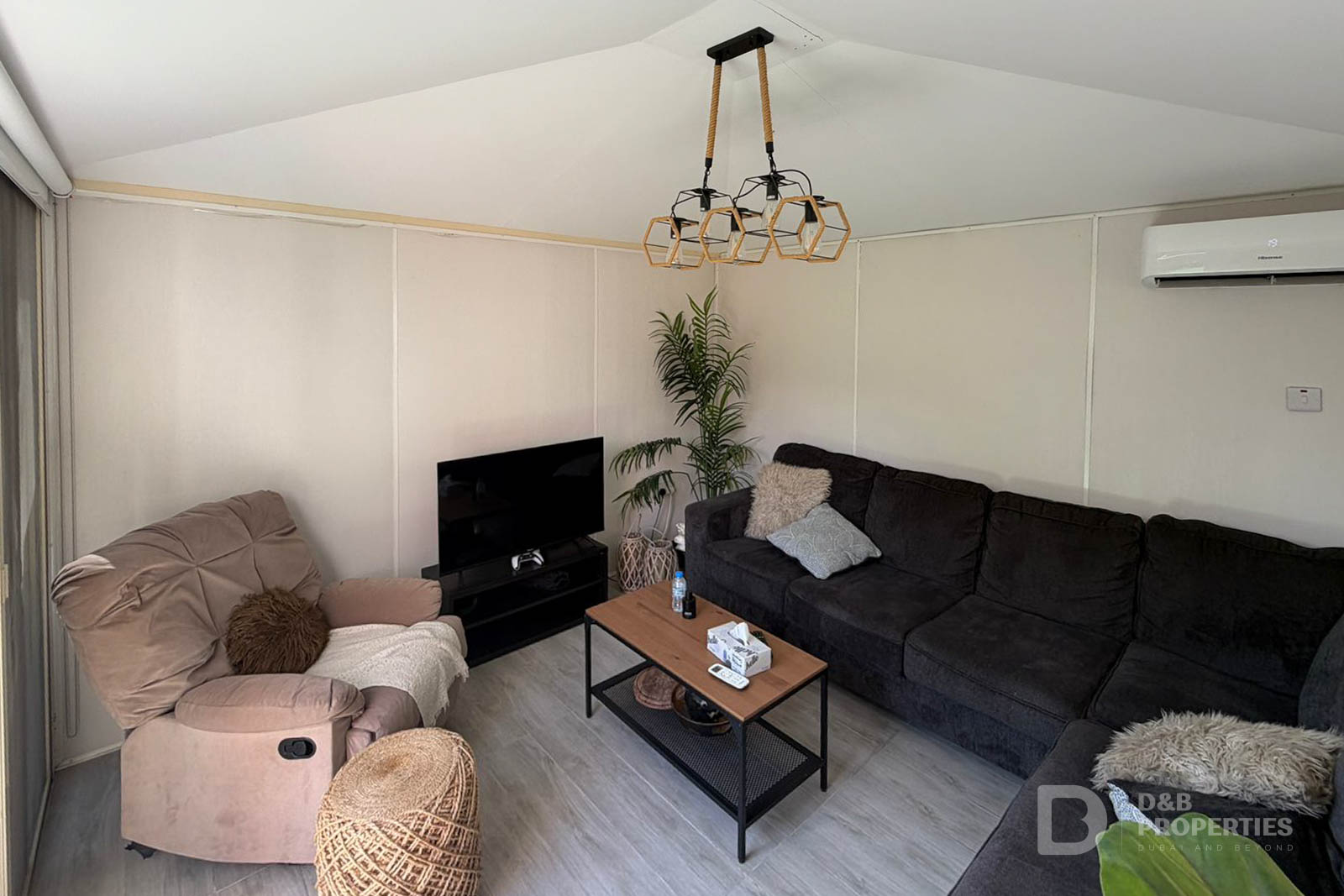 Well Maintained | Corner | Single Row