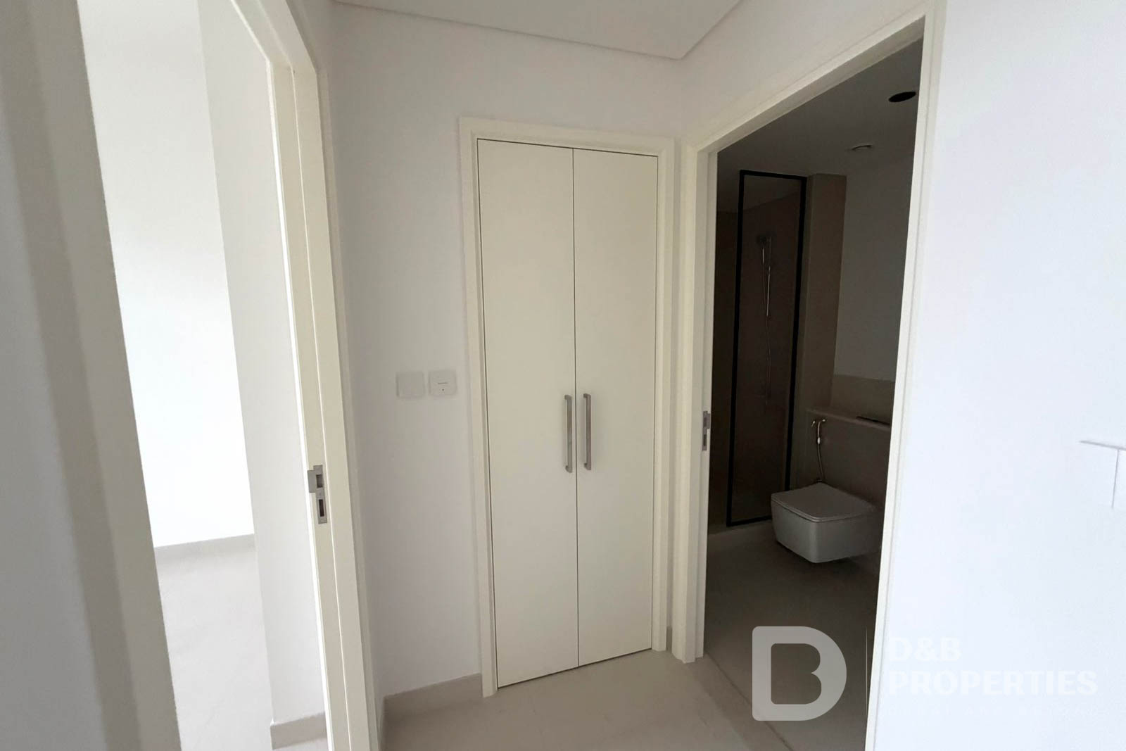PREMIUM LOCATION | NEAR BURJ KHALIFA | UNFURNISHED