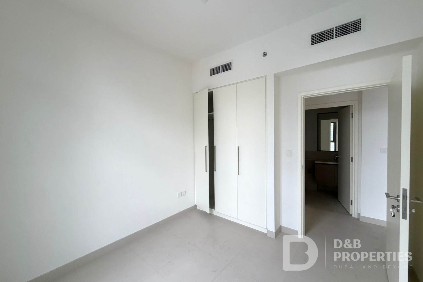PREMIUM LOCATION | NEAR BURJ KHALIFA | UNFURNISHED