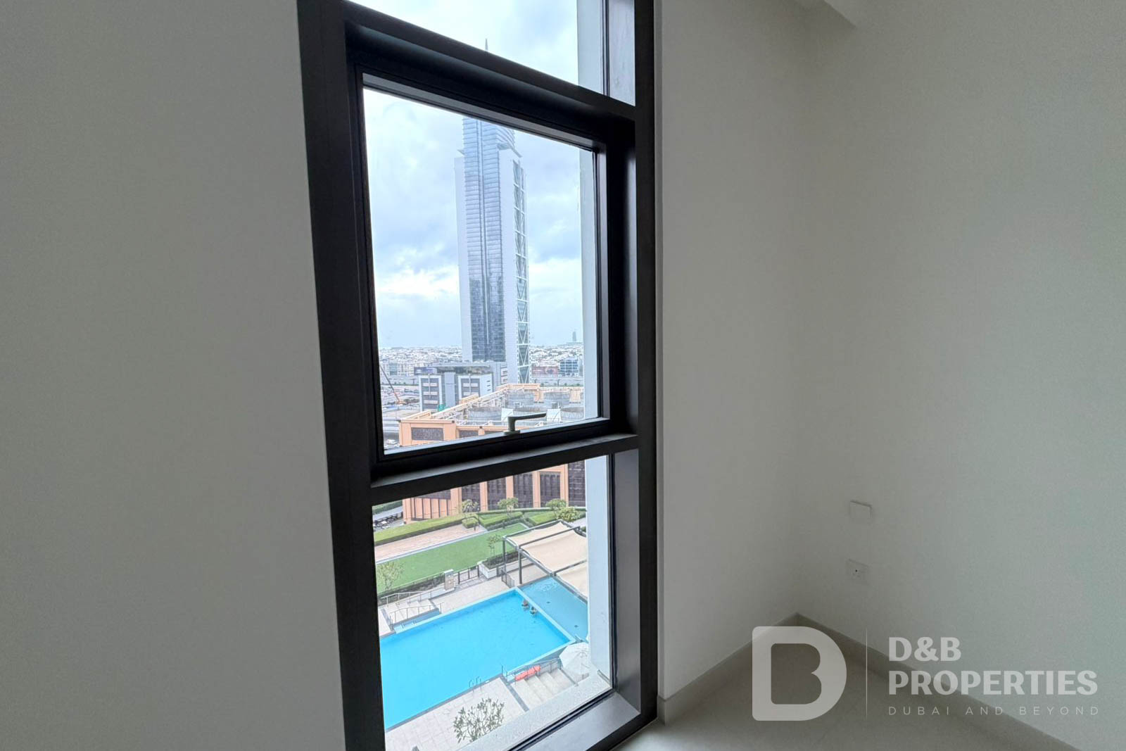 PREMIUM LOCATION | NEAR BURJ KHALIFA | UNFURNISHED