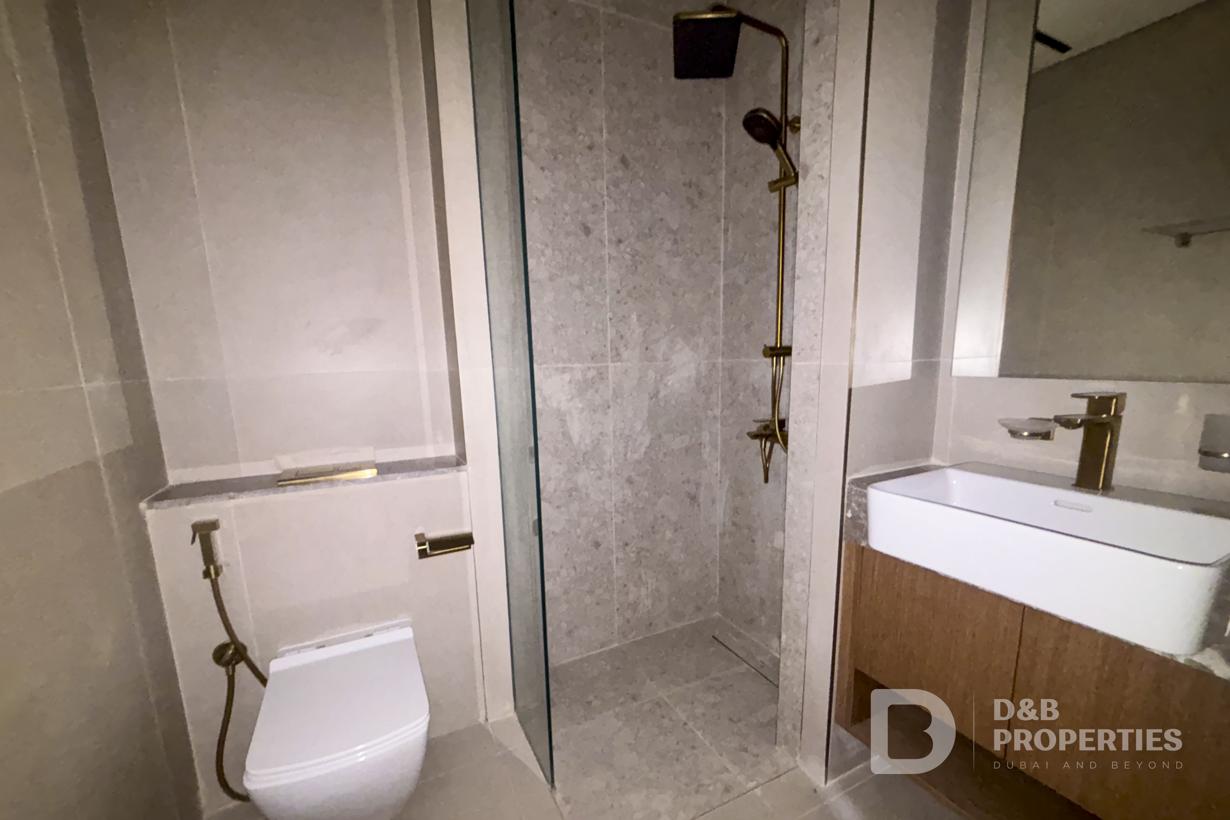 Pool and Villa Views | Flexible Cheques | Vacant