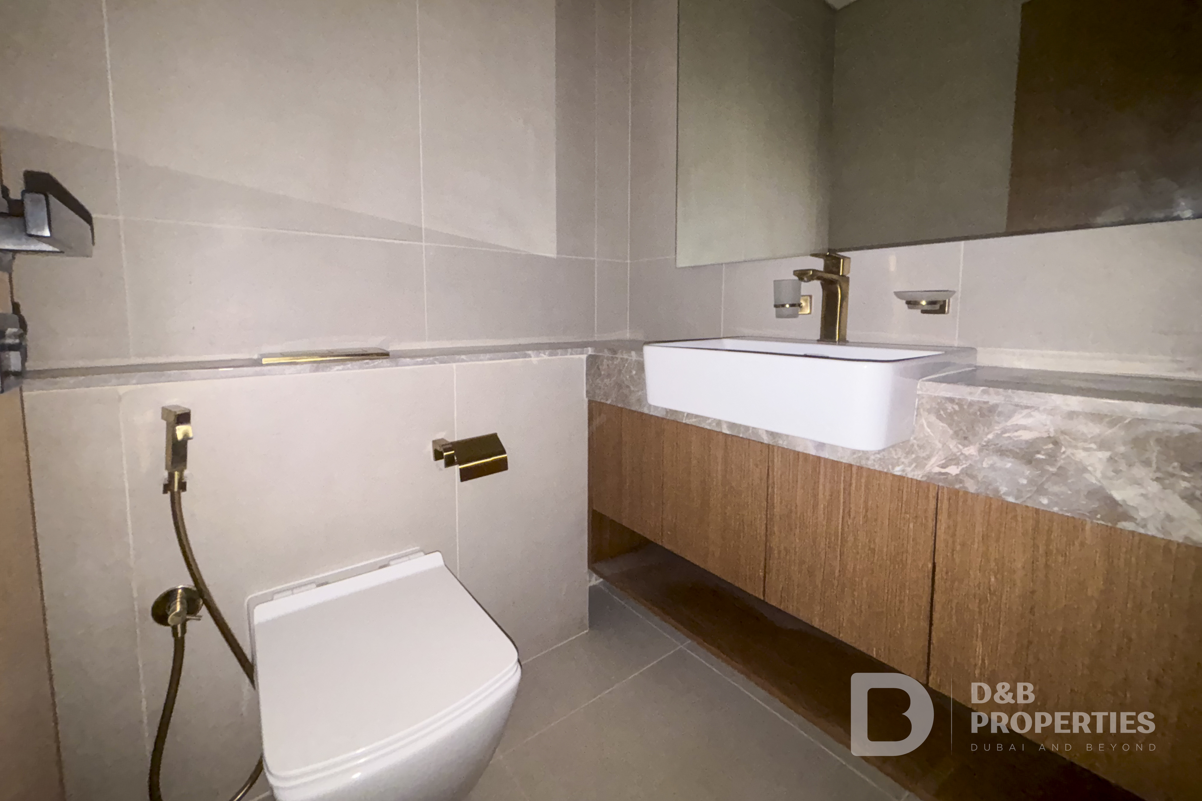 Pool and Villa Views | Flexible Cheques | Vacant