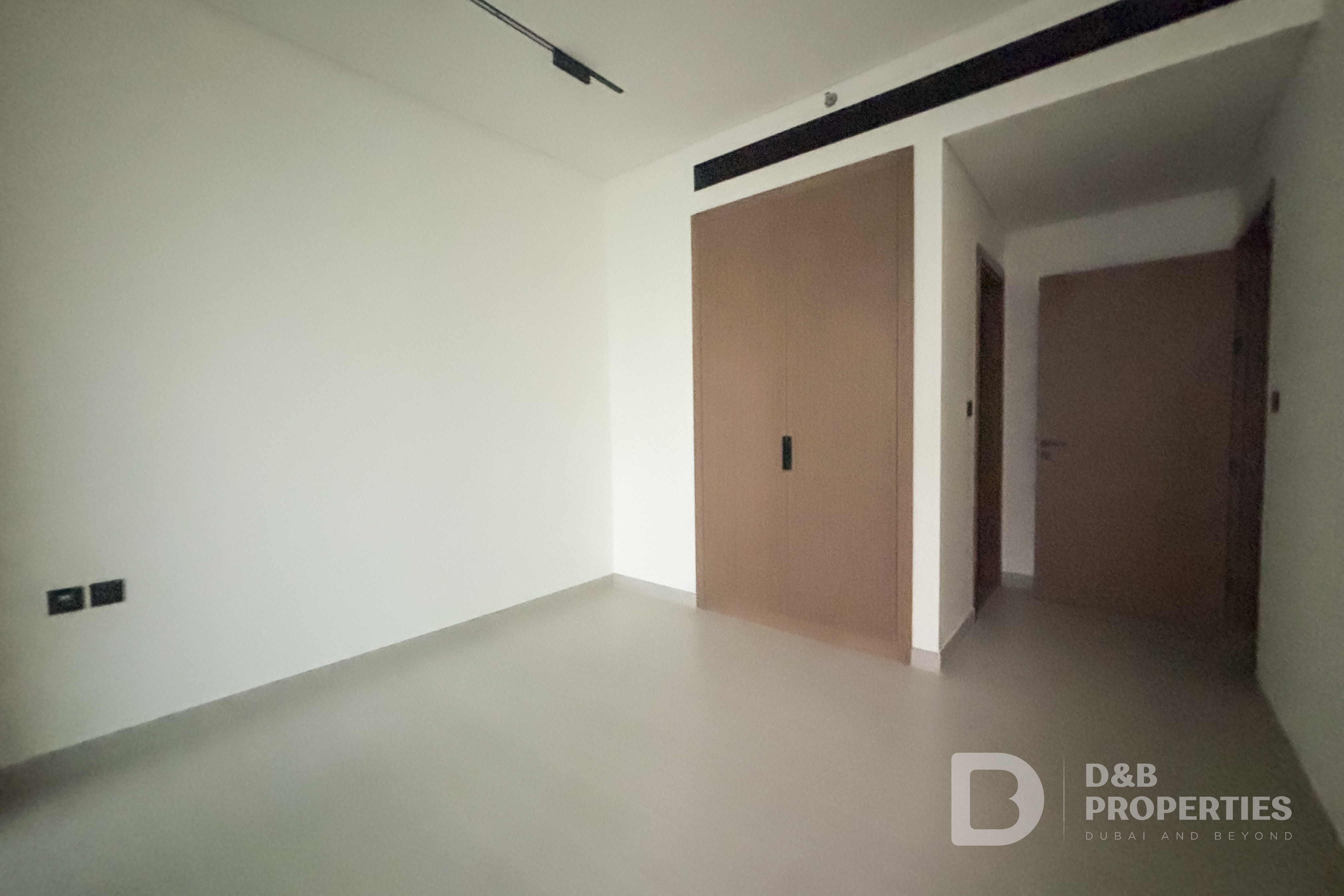 Pool and Villa Views | Flexible Cheques | Vacant