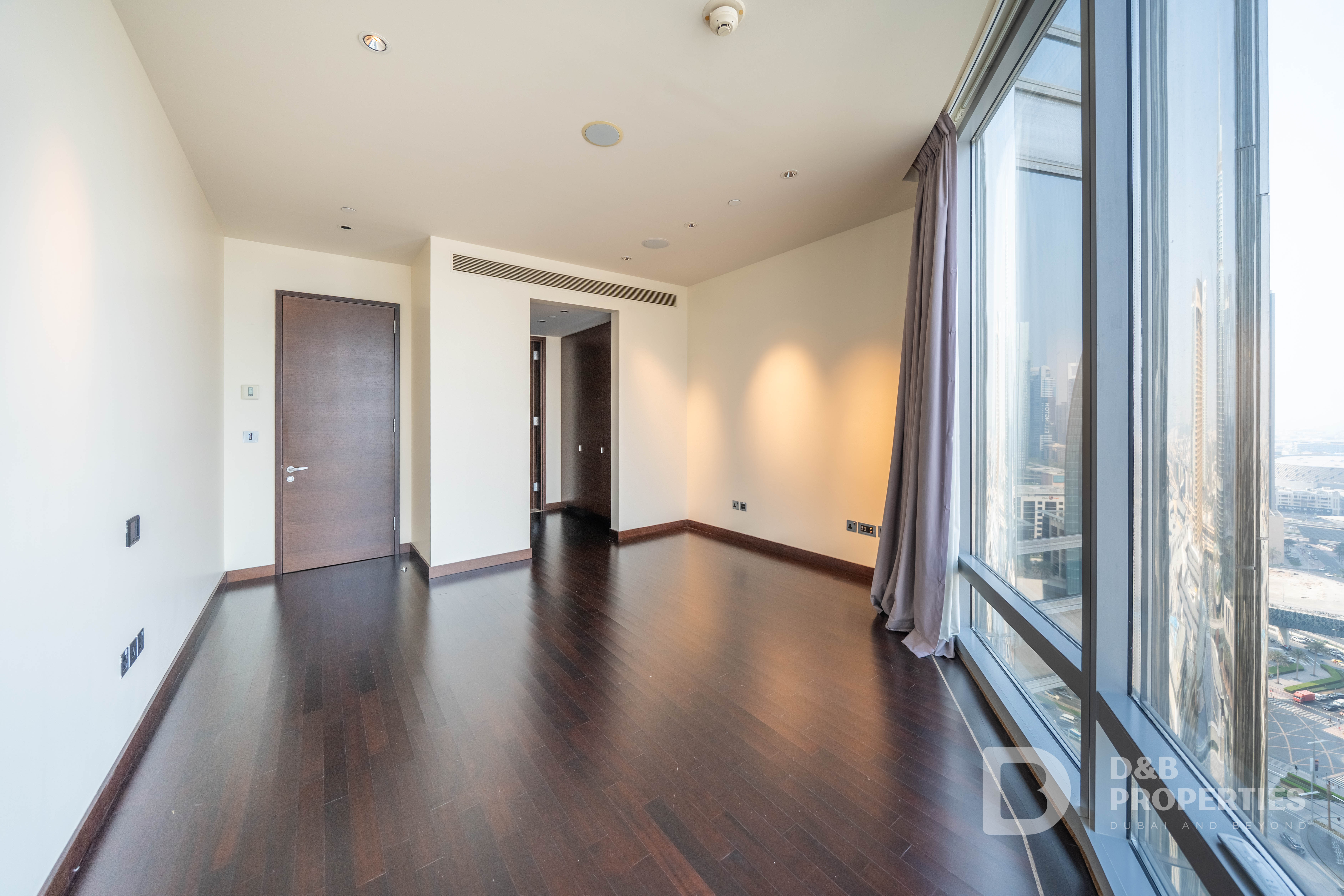 VACANT NOW | STUDY ROOM | SINGLE LIFT