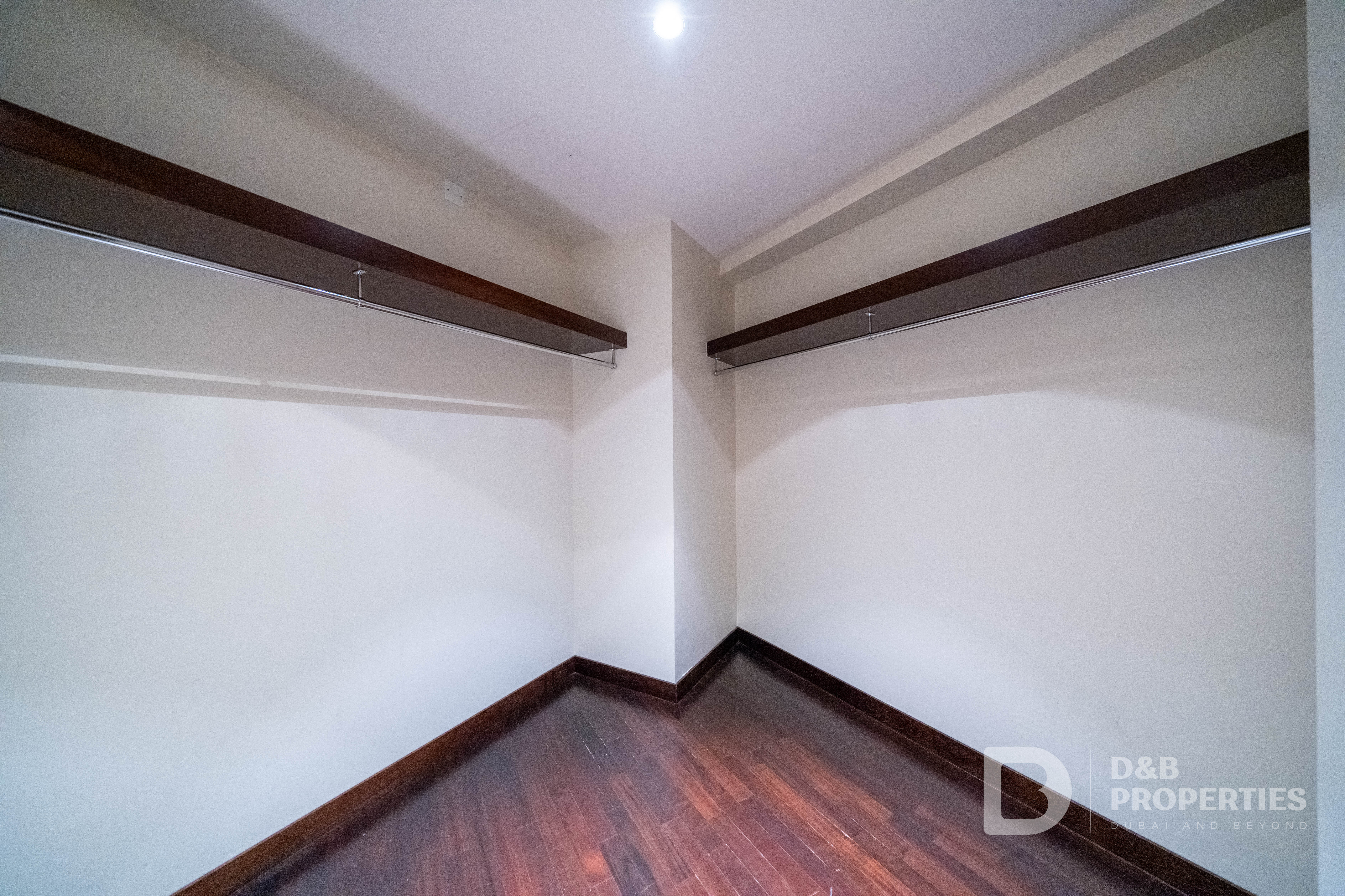 VACANT NOW | STUDY ROOM | SINGLE LIFT