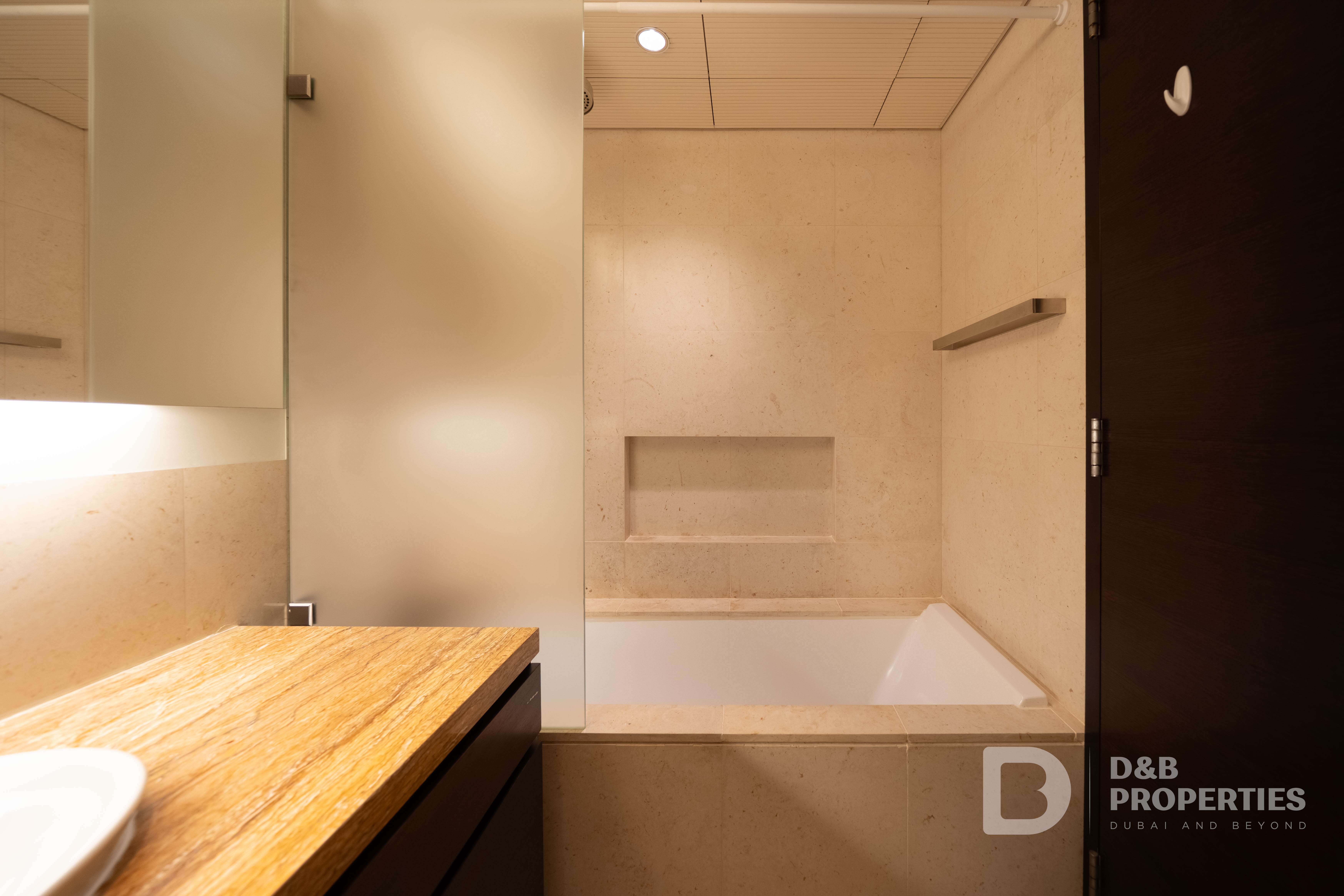 VACANT NOW | STUDY ROOM | SINGLE LIFT