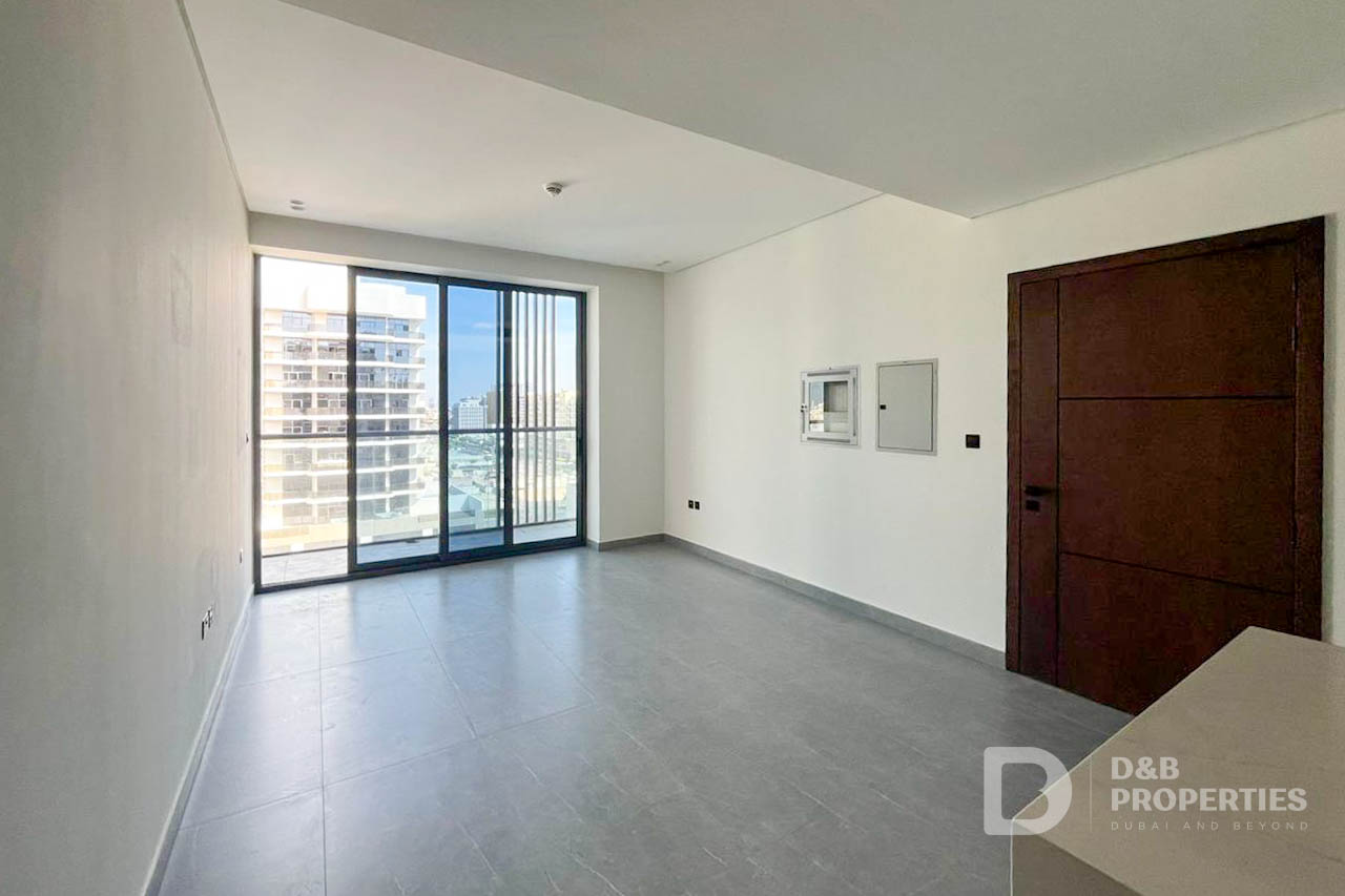 BRAND NEW | UNFURNISHED | PARK VIEW