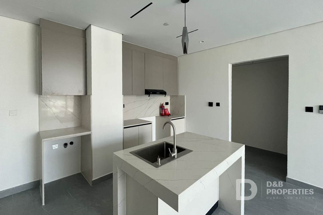 BRAND NEW | UNFURNISHED | PARK VIEW