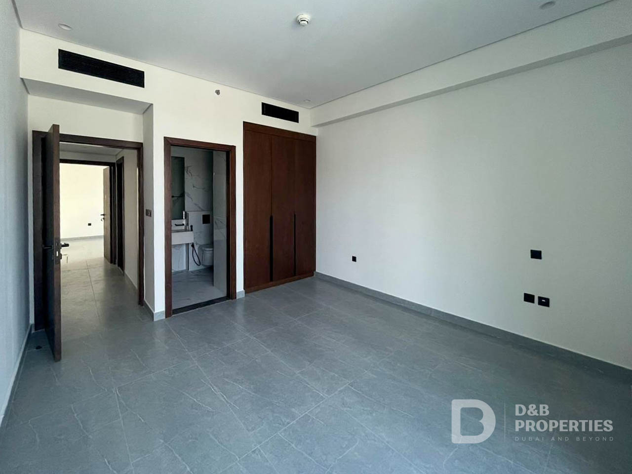 BRAND NEW | UNFURNISHED | PARK VIEW