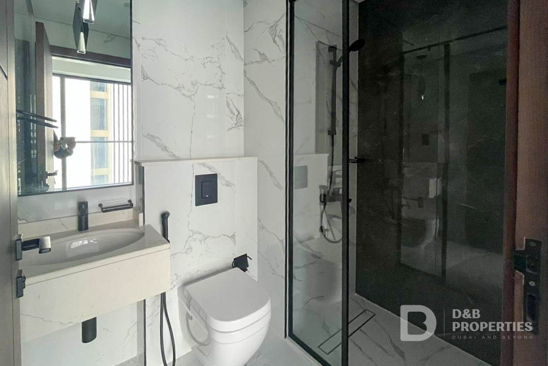 BRAND NEW | UNFURNISHED | PARK VIEW