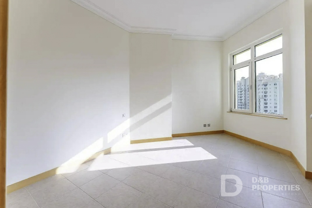 Sea View | Beach Access | Unfurnished