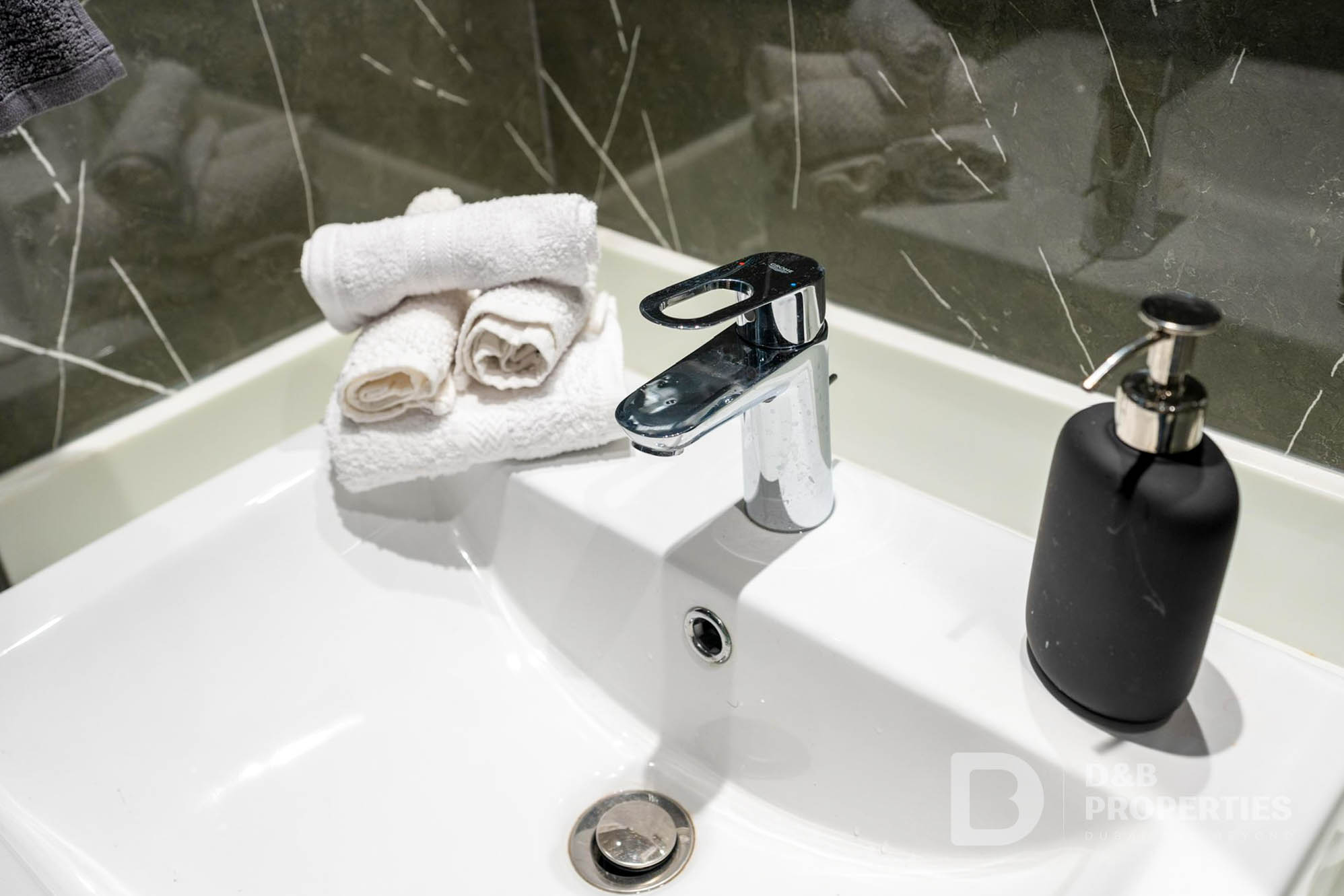 Luxury 2 Bedroom Apartment | Exclusive