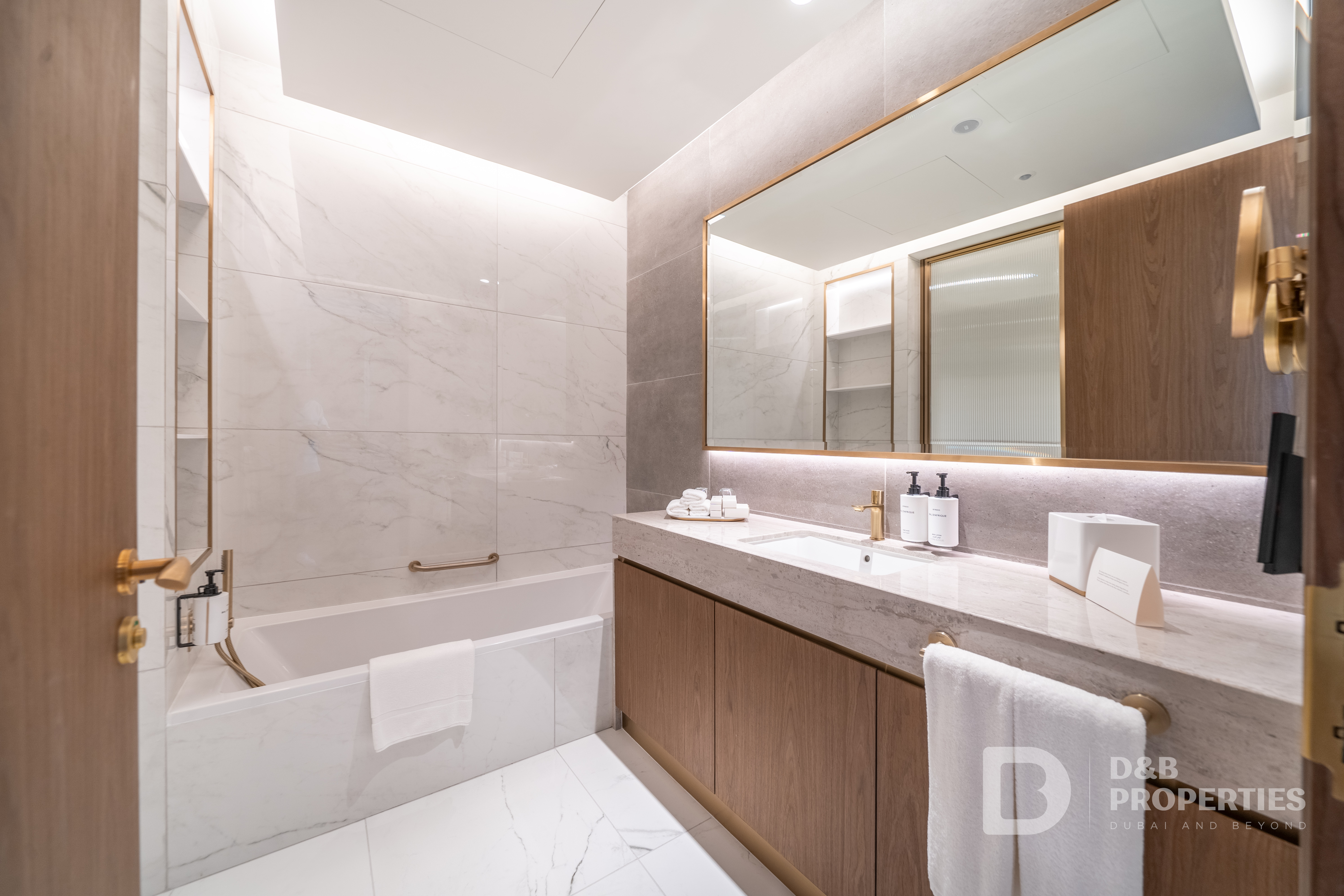 Burj And Canal View | Brand New | Bills Included