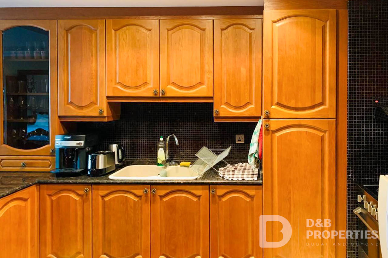 ONE OF ONE | EXCEPTIONAL LAYOUT | FULL MARINA VIEW
