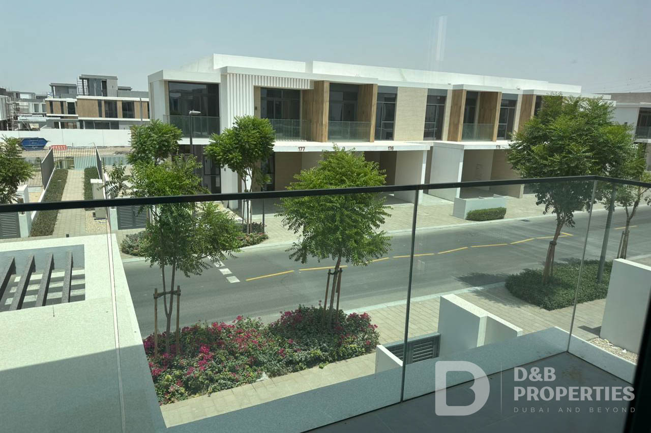 Corner unit | Huge Layout | Best Price
