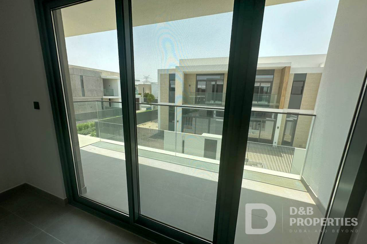 Corner unit | Huge Layout | Best Price
