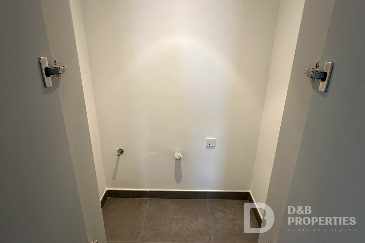 Corner unit | Huge Layout | Best Price