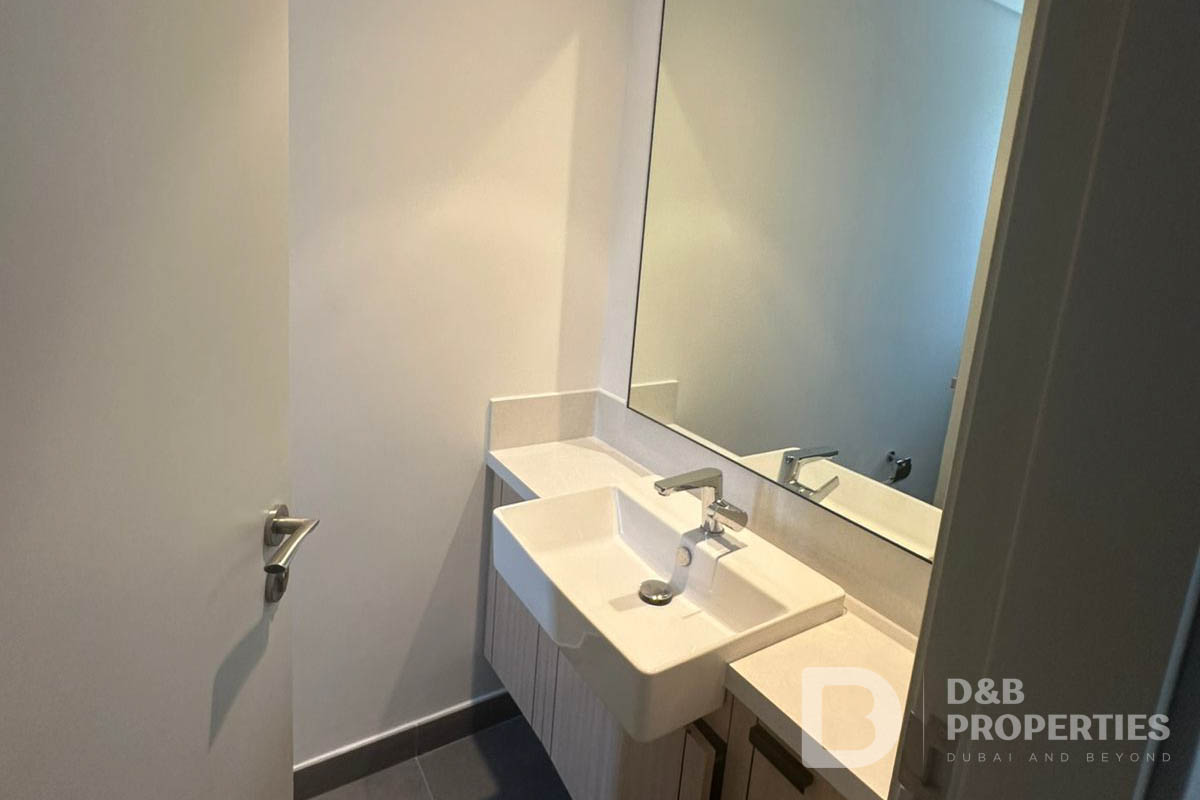 Corner unit | Huge Layout | Best Price