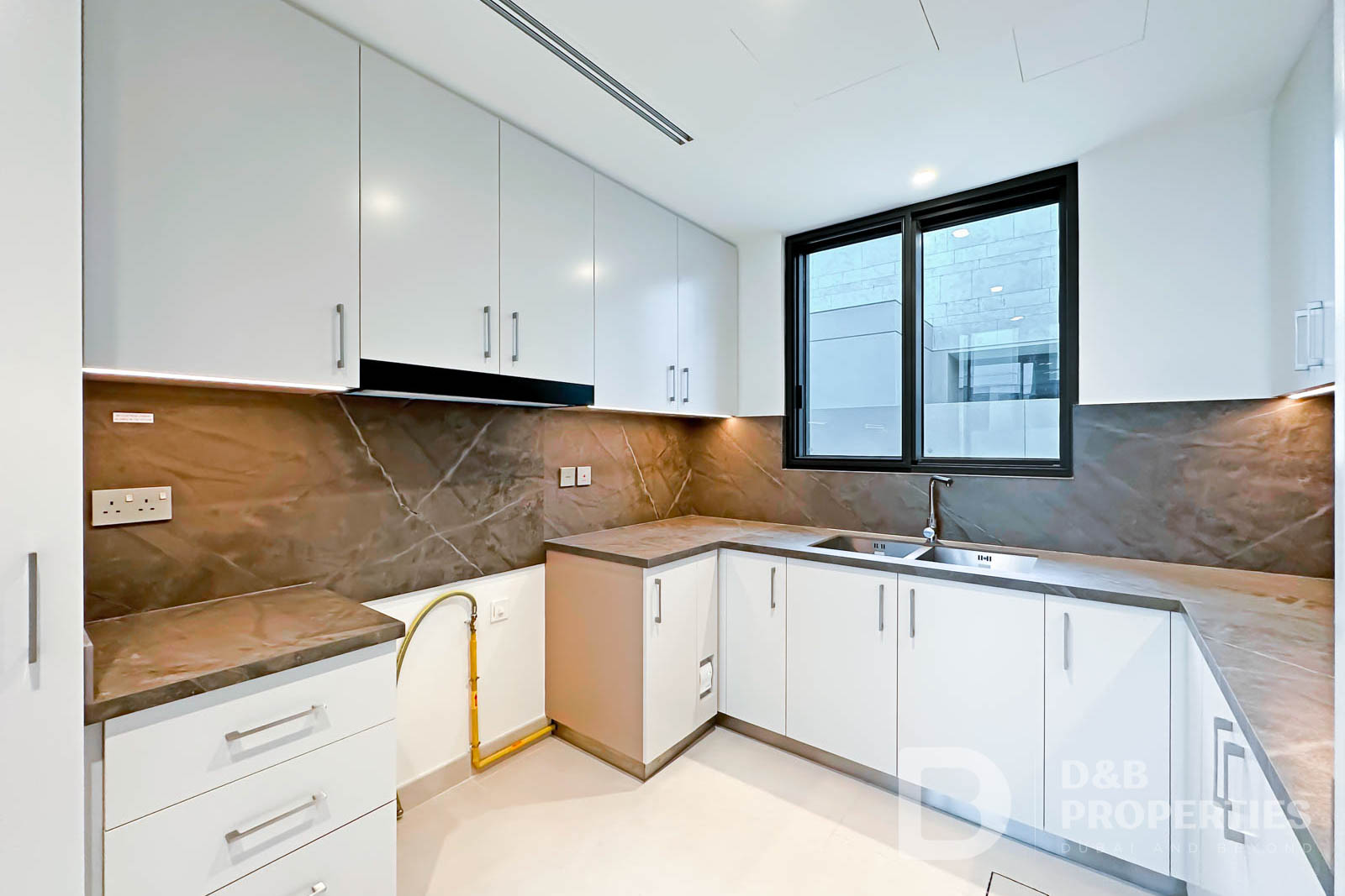 Single Unit | Closer to amenities | Vacant