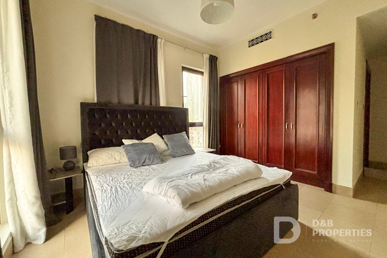 BURJ KHALIFA VIEW | FURNISHED | READY TO MOVE