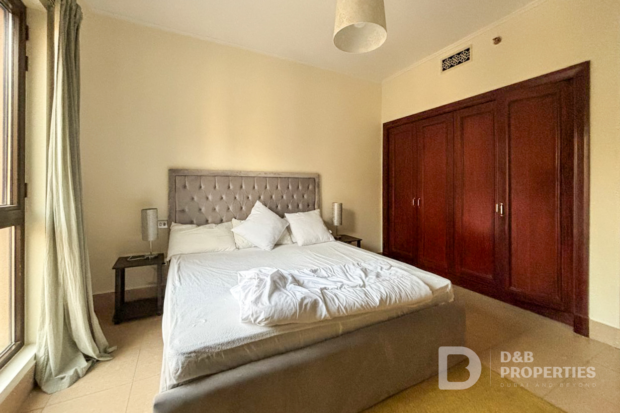 BURJ KHALIFA VIEW | FURNISHED | READY TO MOVE