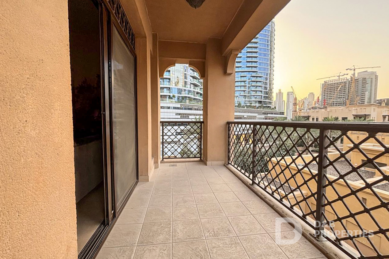 BURJ KHALIFA VIEW | FURNISHED | READY TO MOVE