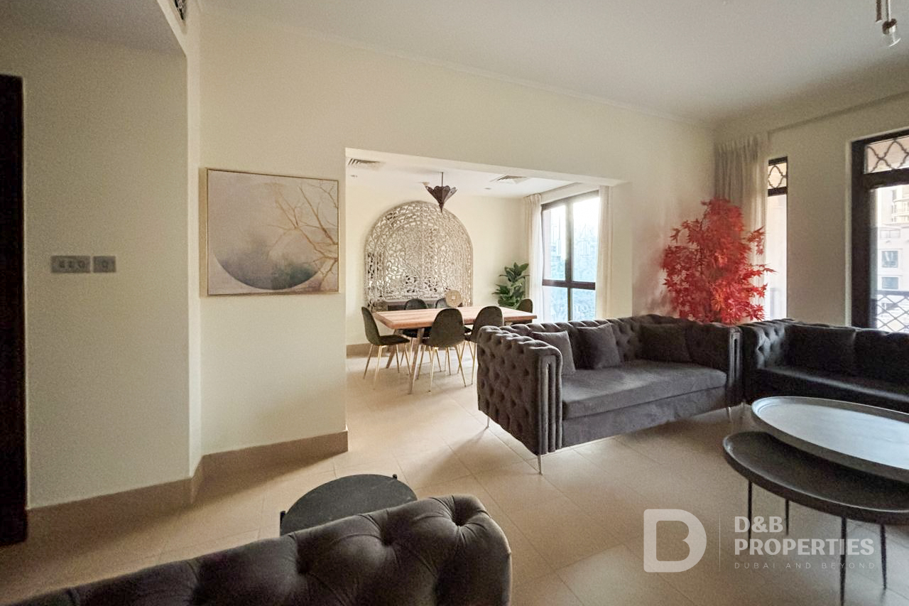 BURJ KHALIFA VIEW | FURNISHED | READY TO MOVE