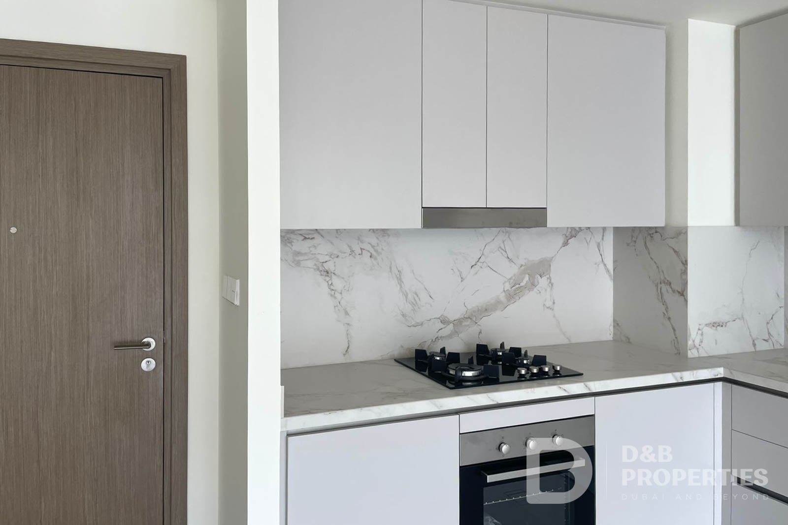 Spacious 1 Bedroom | Sea View | Vacant Now