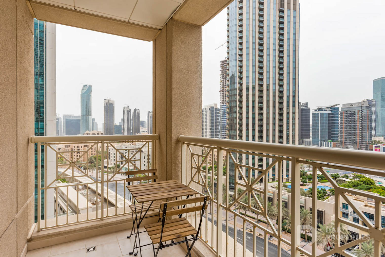 Available August | Furnished | Mid Floor