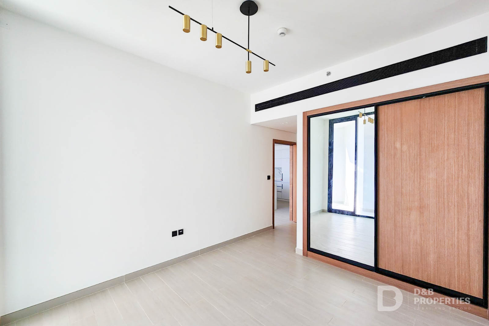 High Floor | Vacant | Bright Interior