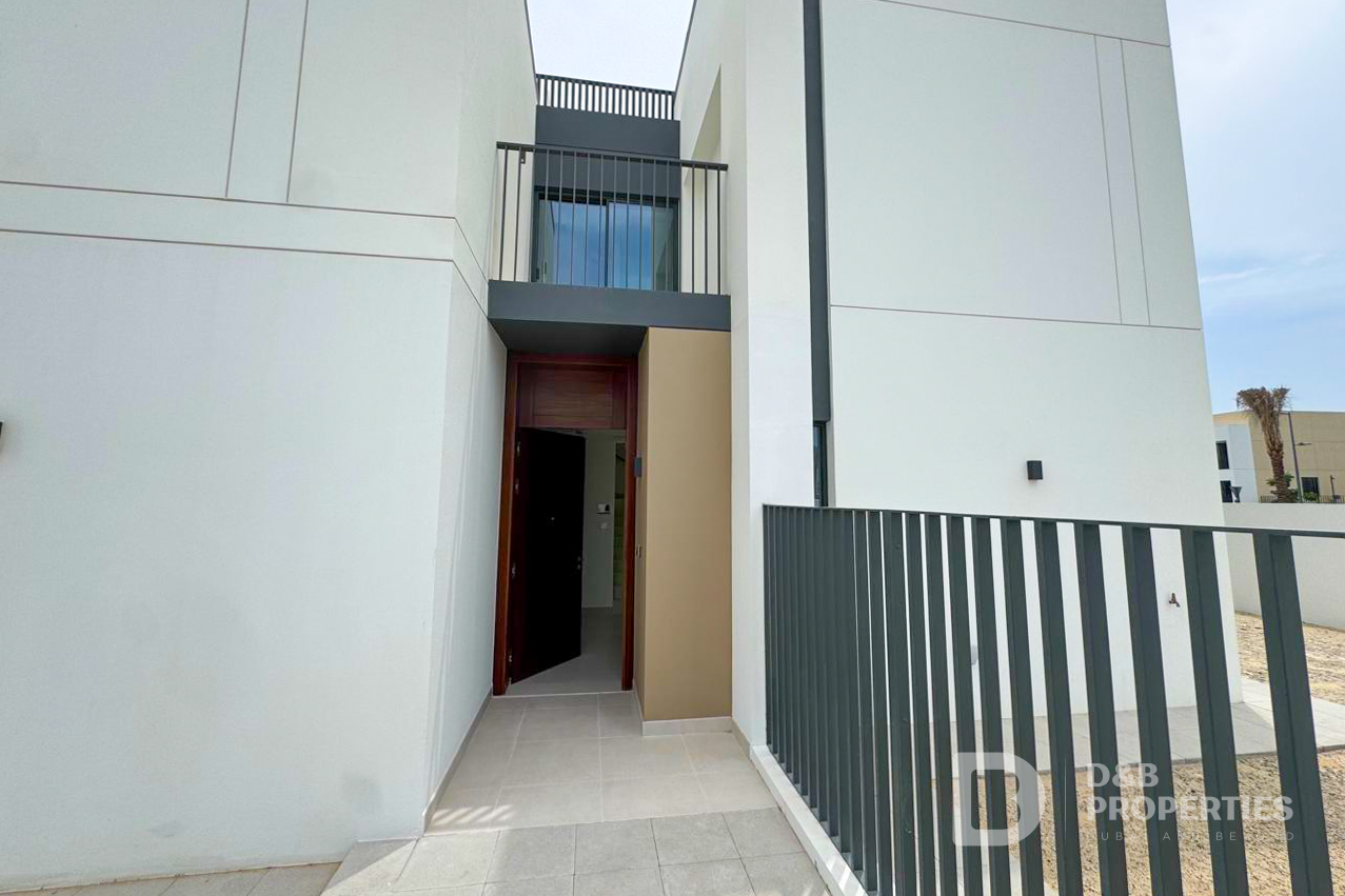 Stunning Family Home | Single Row | Brand New