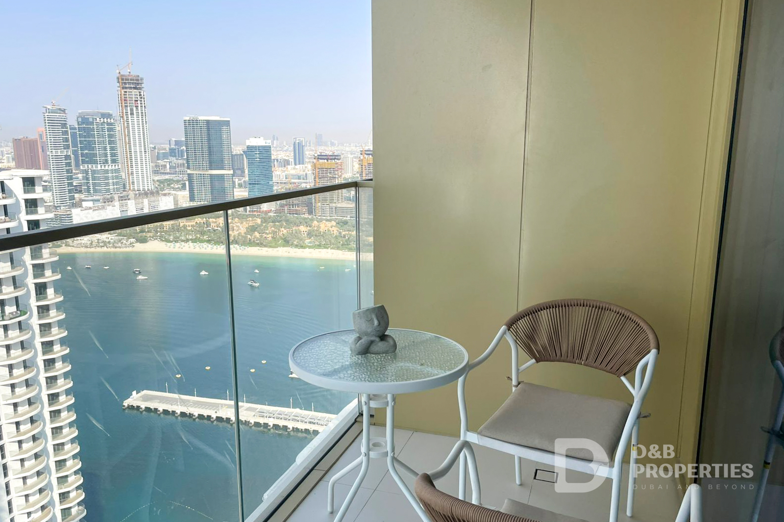 One Bedroom | High Floor | Vacant Now