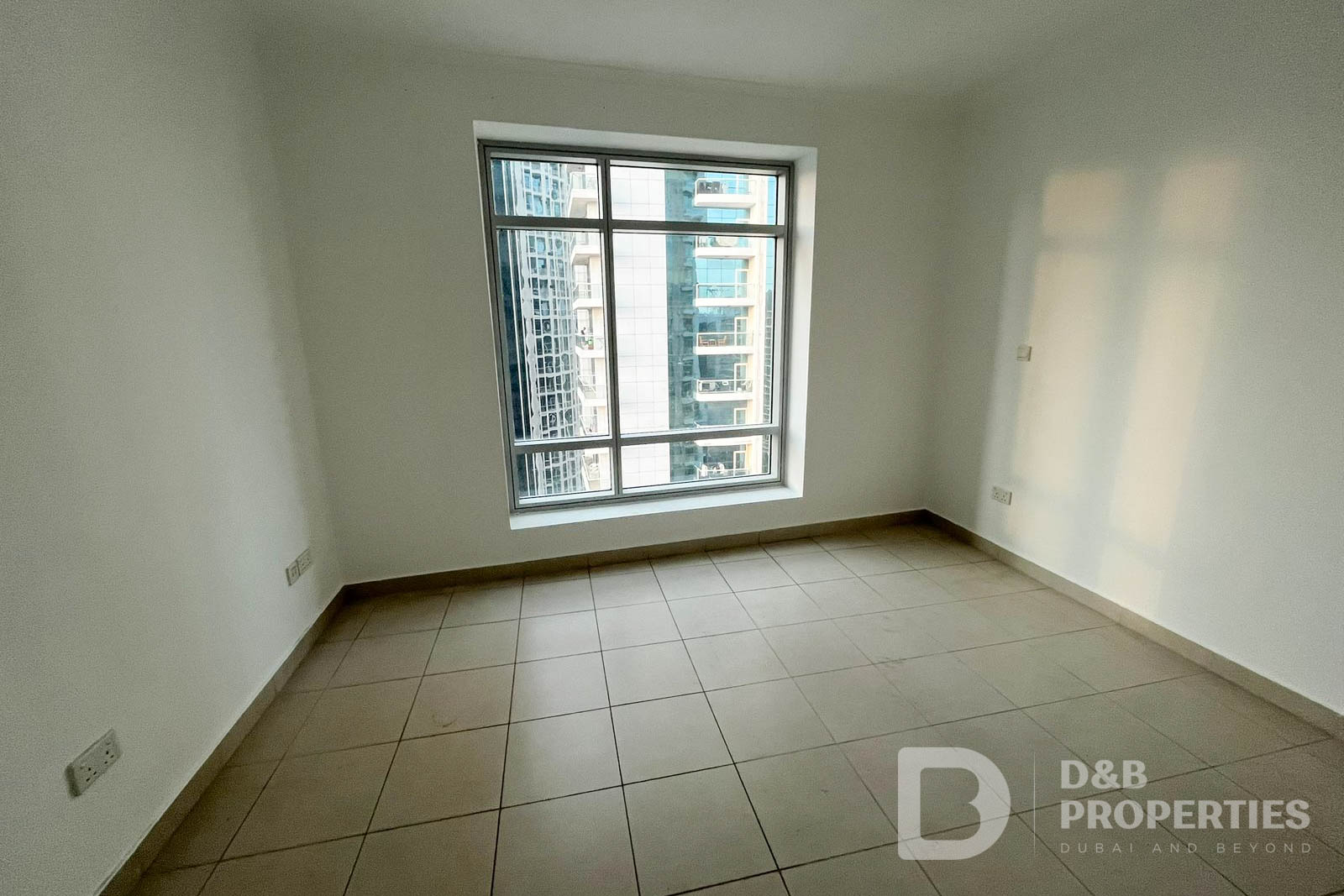 Community View | Ready to Move In | High Floor